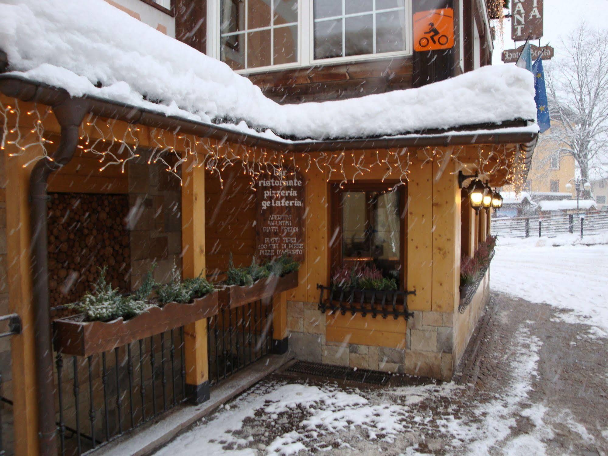 Hotel Stella Moena Eksteriør bilde